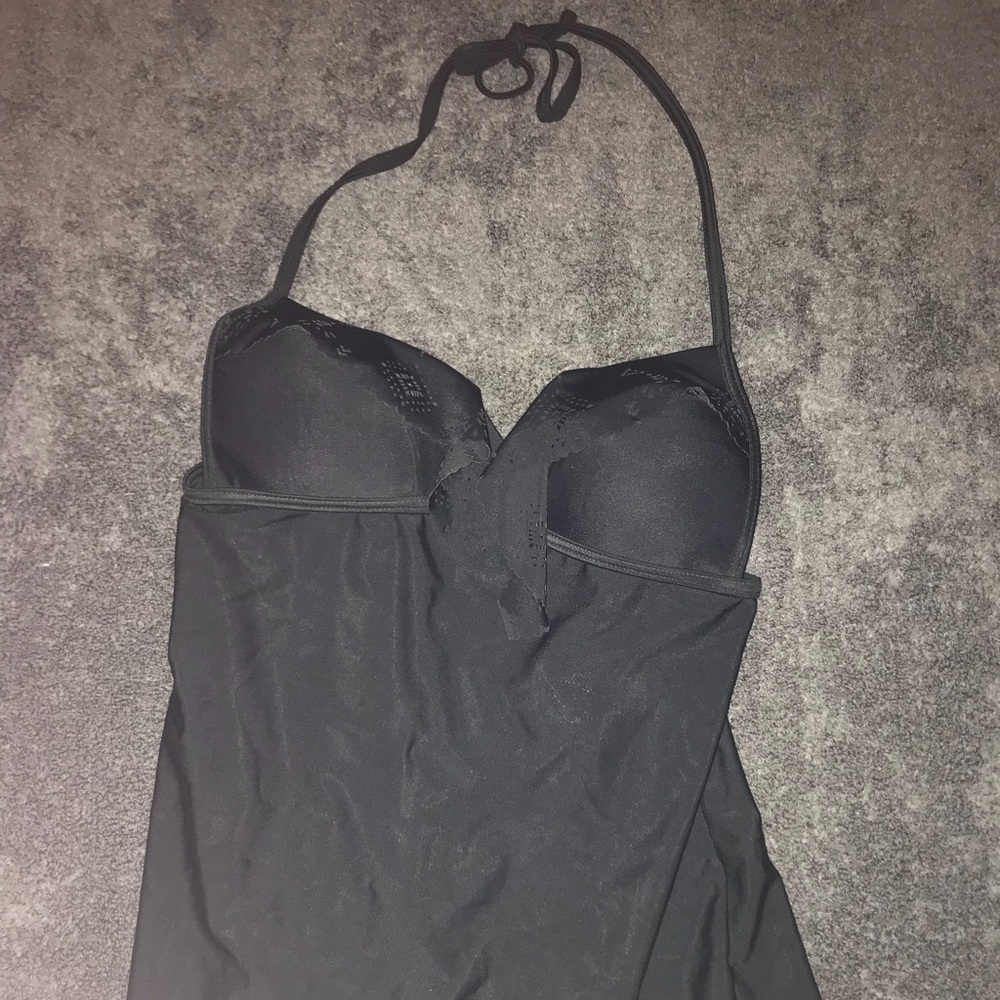 ‼️Bundle & Save‼️ NWOT Tie-back Swim Top